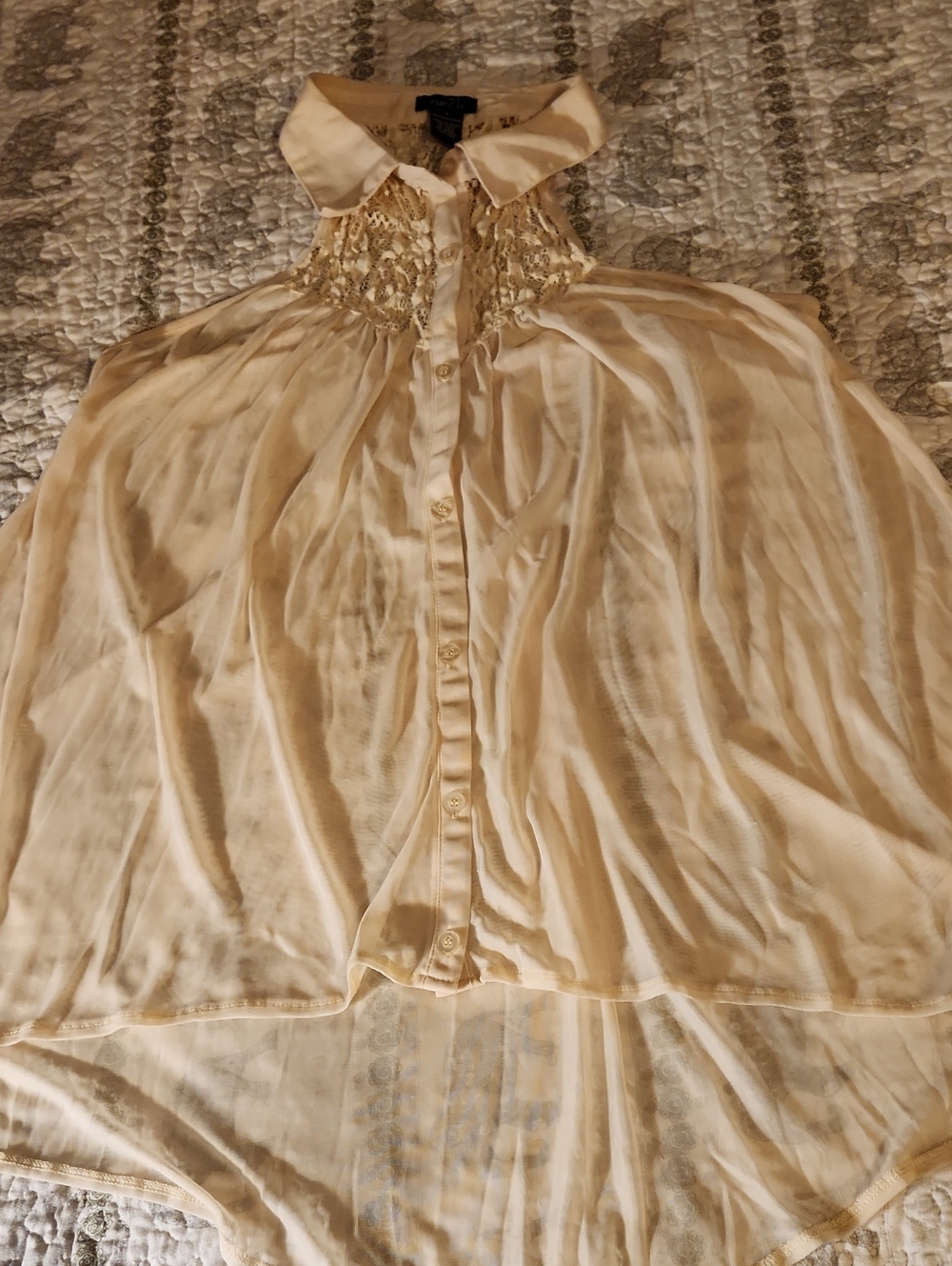 Rue21 Cream Lace Button-Up Blouse